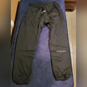 Essentials Sweatpants Fear of God black